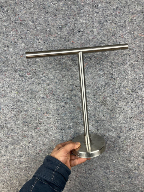 Minimalist Metal Jewelry Stand