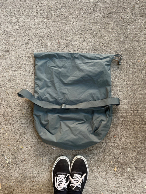 Minimalist Uniqlo Shoulder Tote