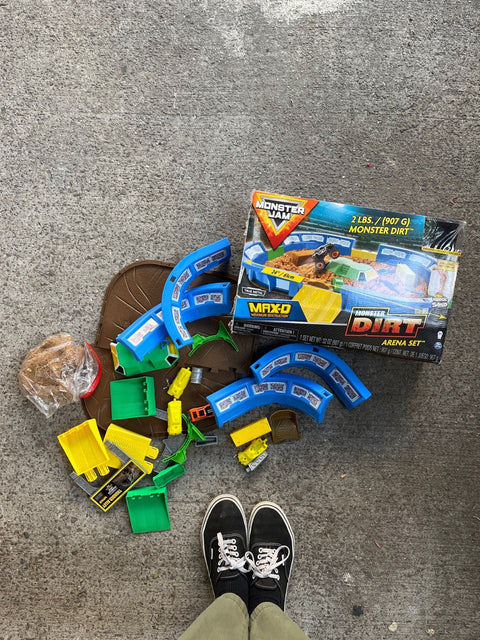 Monster Jam Arena Set With Dirt