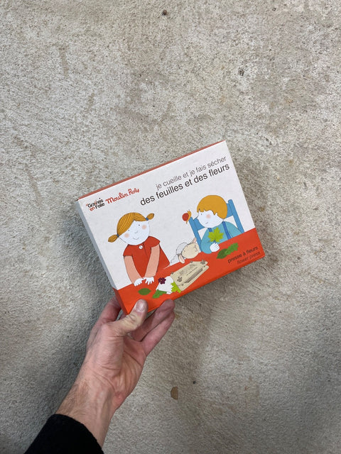 Moulin Roty Flower Press (In French)