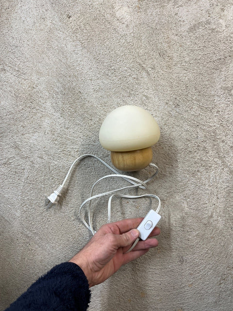 Mushroom-shaped Wooden Lamp That Changes Colors (Pink, Blue, Green...)