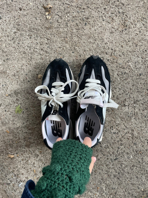 New Balance 327 Sneakers, Sz US 7M 8.5W EU 40