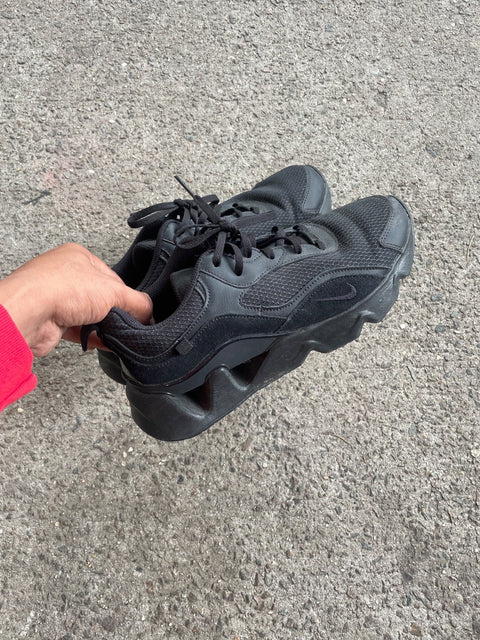 Nike RYZs In Great Condition, Sz 8.5f 40eu