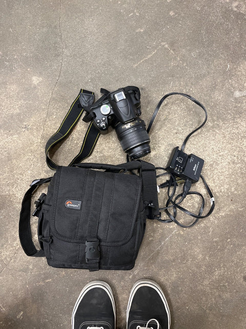 Nikon D3000 10.2MP Digital SLR Camera With 18-55mm Kit