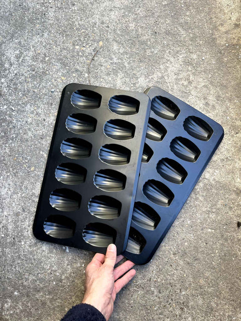 Non Stick Molds To Bake Madeleines