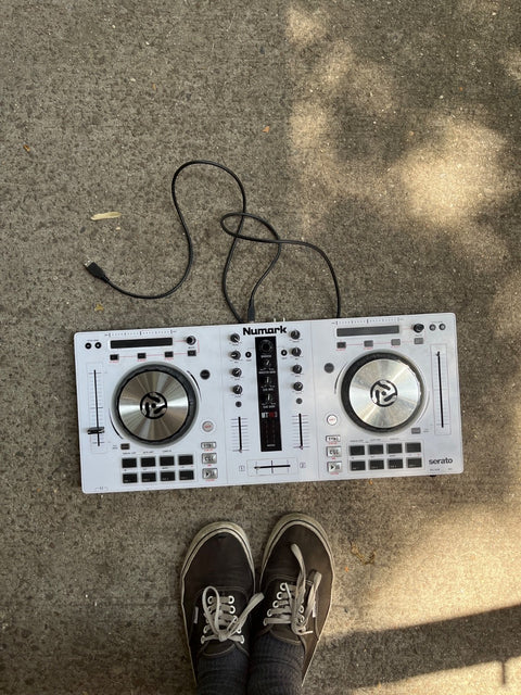 Numark MT Pro 3 DJ Controller, Untested But Powers On