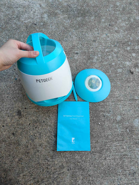 PETGEEK Treat Dispenser