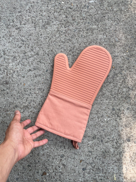 Peach Oven Mitt