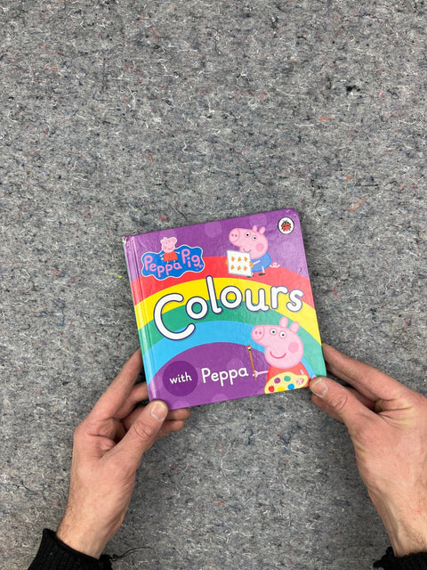 Peppa Pig Colours Book