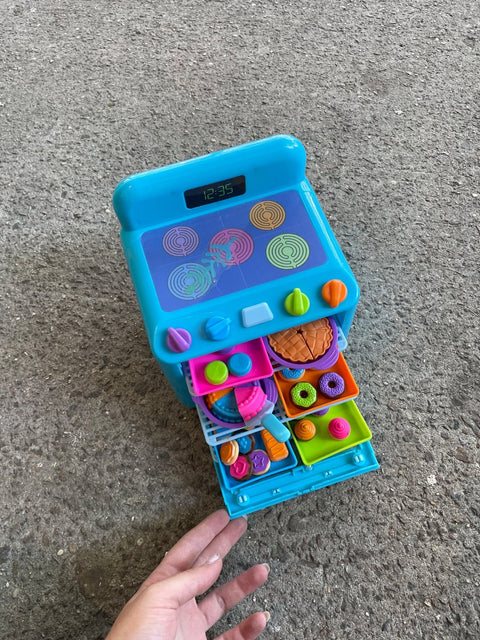 Perfect Tiny Toy Baking Oven