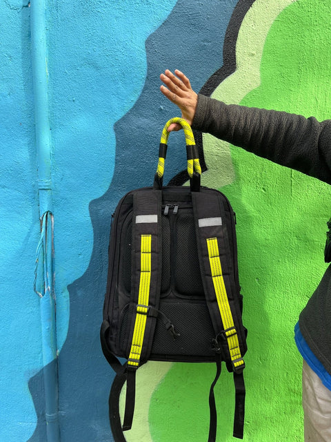 ROVERLUND Ready-For-Adventure Pet Backpack, Small Pets