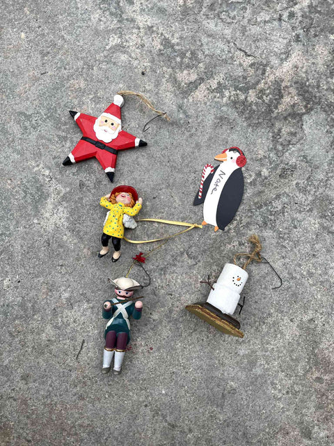 Pretty Wooden Holiday Decorations