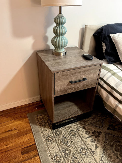Room Essentials Modern Nightstand, W18xD18xH25"