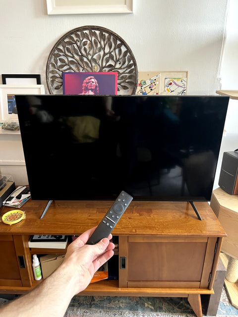 Samsung 43" 4K UHD Smart TV (UN43TU8000F)