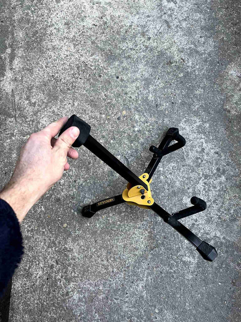 Serious Foldable Hercules Stand For A Guitar