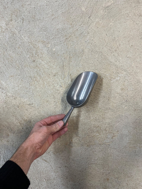 Sexy Metal Kitchen Scoop