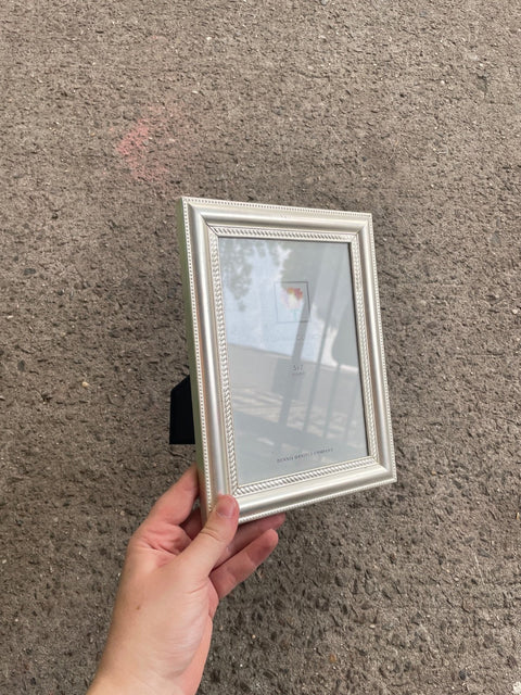 Silvery Standing Picture Frame, 5x7in