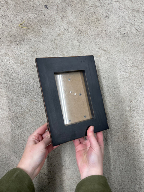 Simple Black Photo Frame