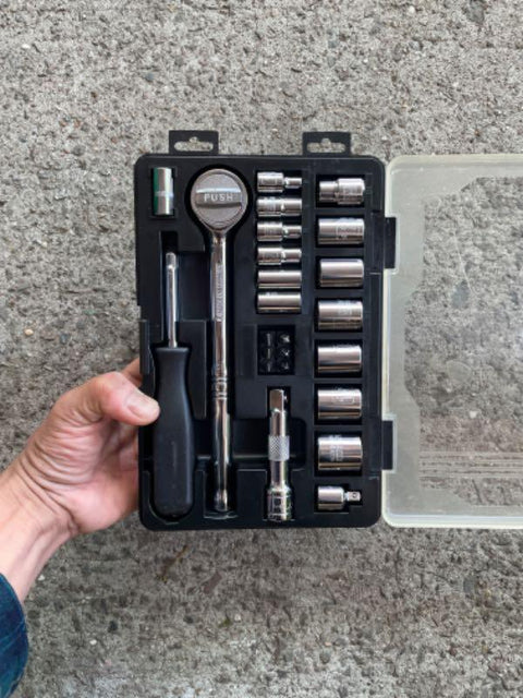 Handy Socket Wrench Set