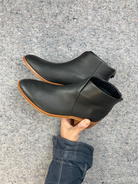 Soludos Black Ankle Boots, Sz 7.5 W US