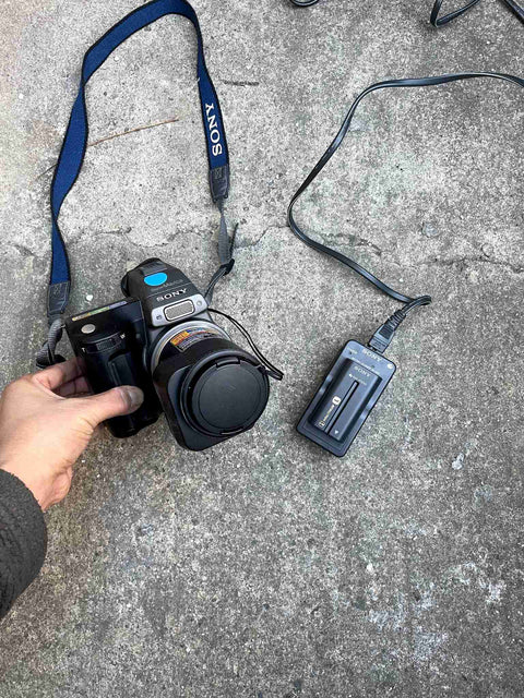 Sony Camera Kit, Powers On