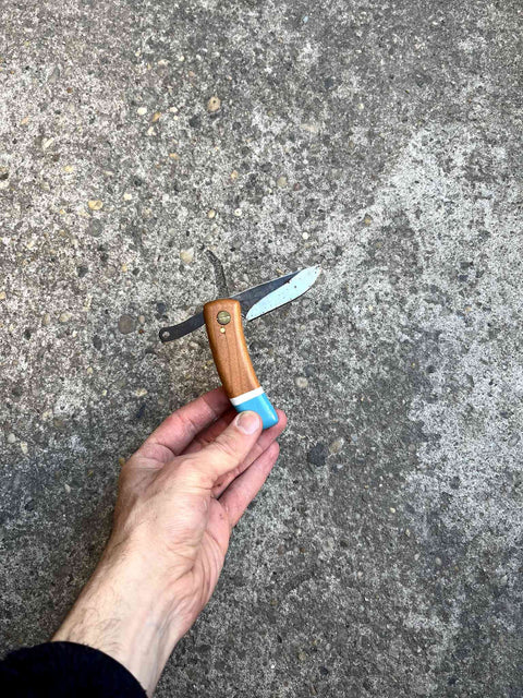 Stylish Pocket Knife