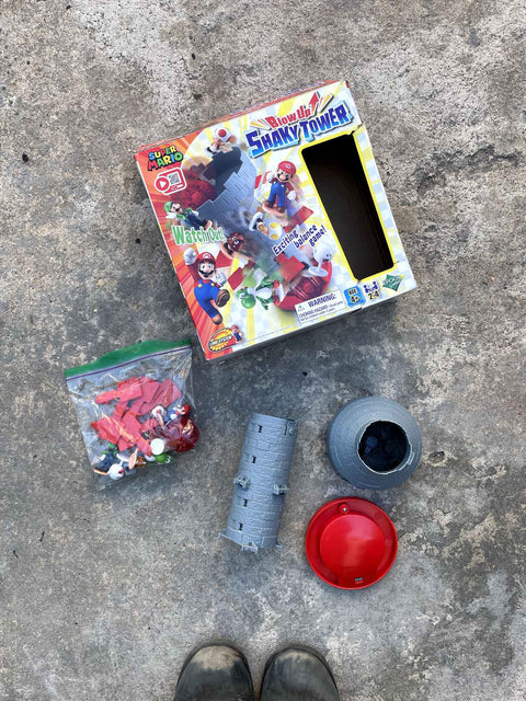 Super Mario Shaky Tower Game