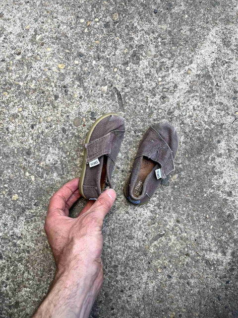TOMS Toddler Shoes, T6