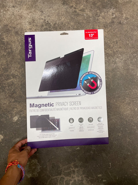 Targus Magnetic Privacy Screen