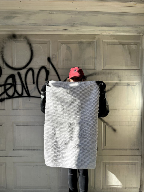Textured White Bath Mat, 20x34"
