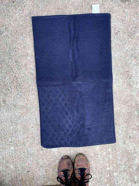 Thick Navy Bathroom Mat