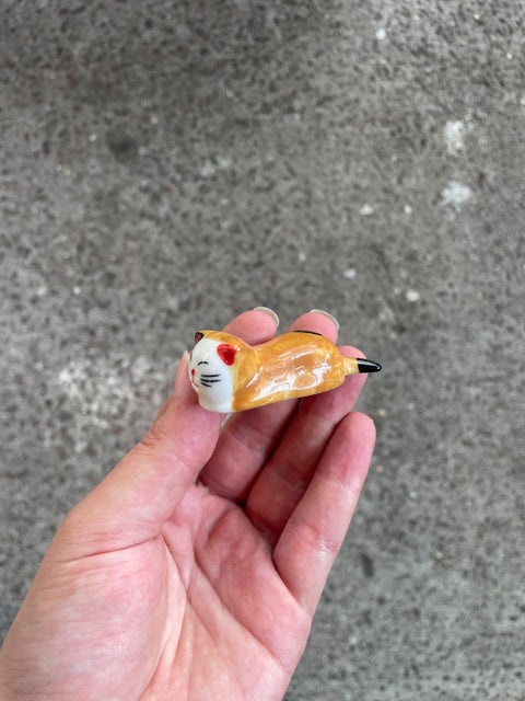 Tiny Cat Chopsticks Stand