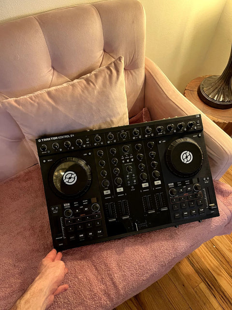 Traktor Kontrol S4 DJ Controller, Works But Power Cable Not Included