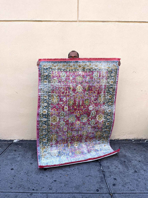 Unique Loom Paragon Pink Area Rug, 4.3x6ft