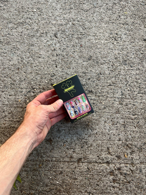 Unopened Heaven By Marc Jacobs Press-On Nail Kit