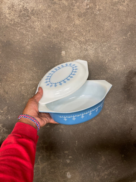 Vintage-y Pyrex Covered Baking Dish