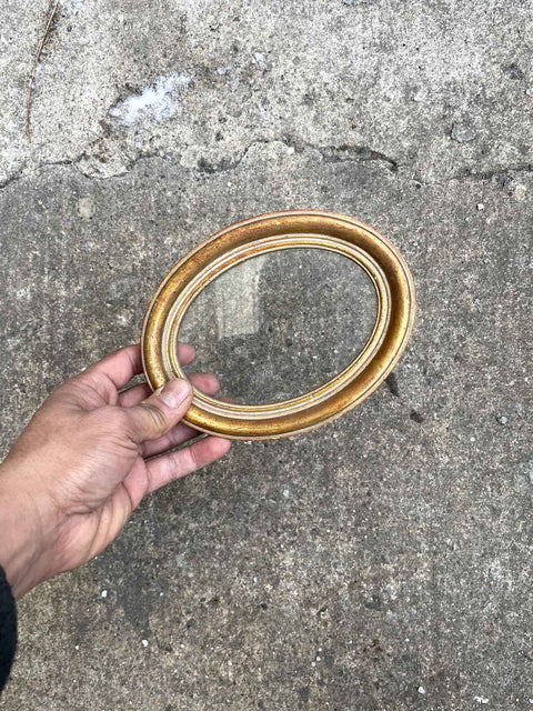 Vintage Oval Picture Frame