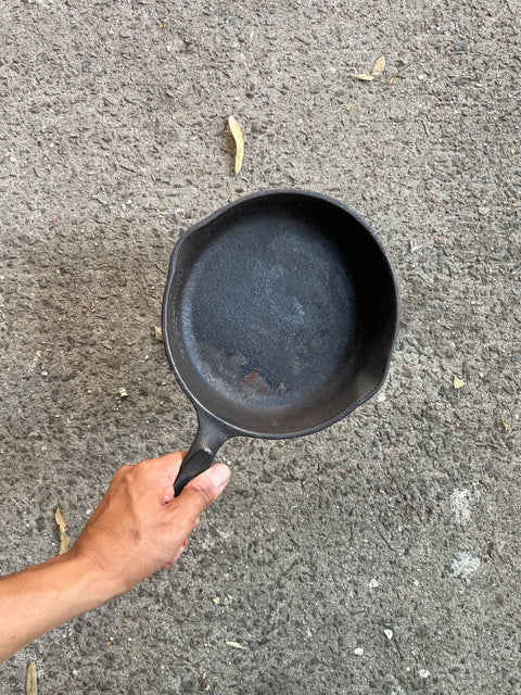 Wagners Cast Iron Skillet, 8"