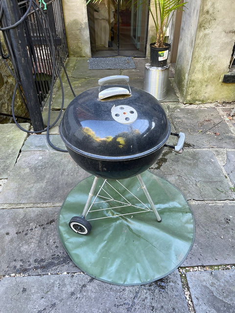 Weber 22” Kettle BBQ Grill & Mat