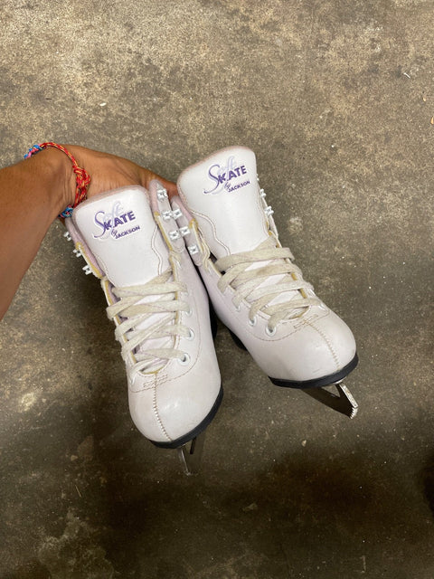 Pretty White Ice Skates, Size 10 Junior