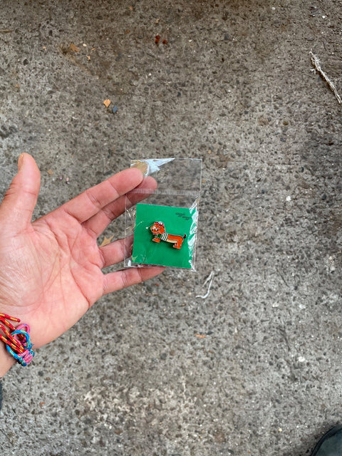 Wiggle Wiggle Dachshund Pin