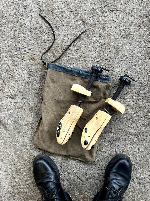 Wooden Adjustable Shoe Tree Set