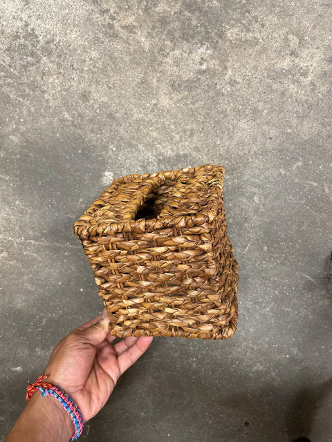 Woven Water Hyacinth Tissue Box