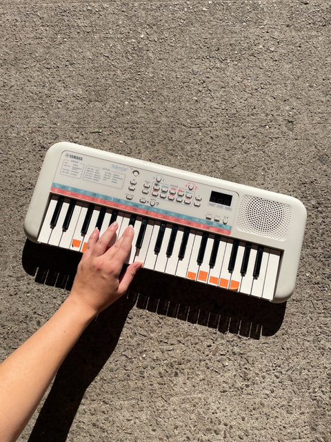 Yamaha Remie Keyboard (Batteries Needed)