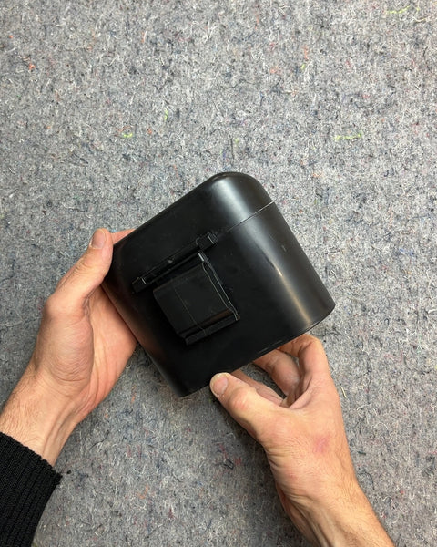 Black Car Trash Can with Push Lid