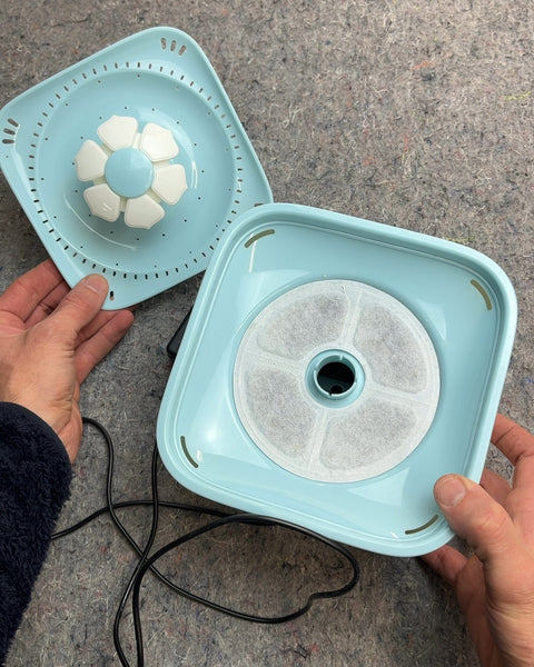 Pet Water Fountain with Flower Spout