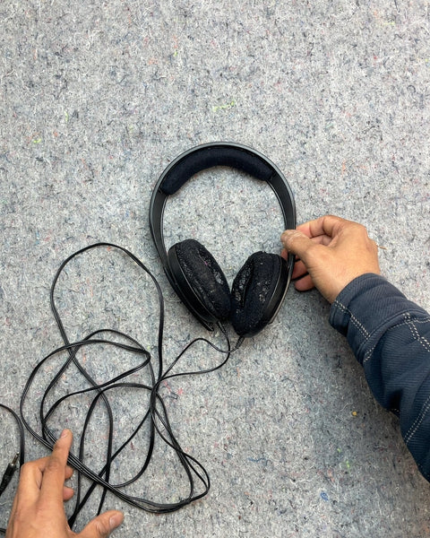 Sennheiser HD202 Headphones, Needs Ear Replacements