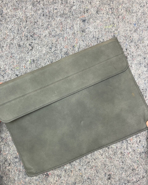 Pretty HYZUO Gray Laptop Sleeve, 17"