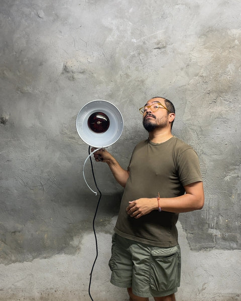 Heat Lamp Bulb with Reflector Shade, 10.5"