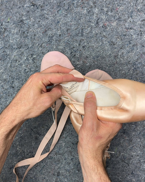 Gaynor Minden Pointe Ballet Shoes, Size 7.5M